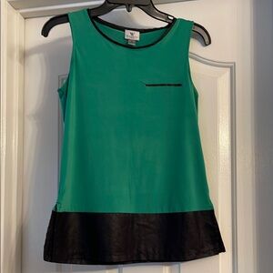 Worthington stretch women's Green and Black Sleeveless Top size S